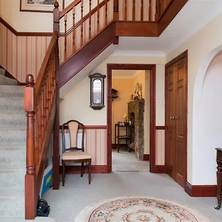 Hotel Polmena House